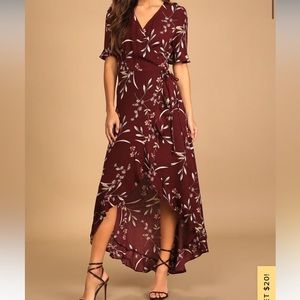 NWT Lulu’s high-low dress size SMALL. Never worn. Maroon floral